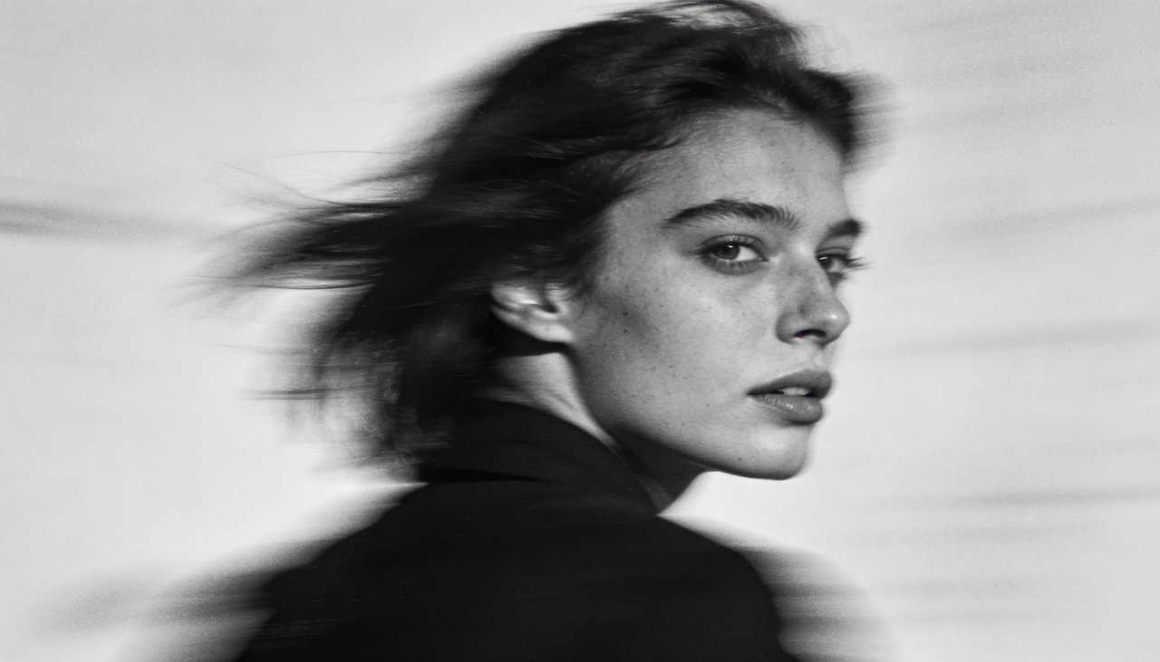 Generate dreamy blurred visuals